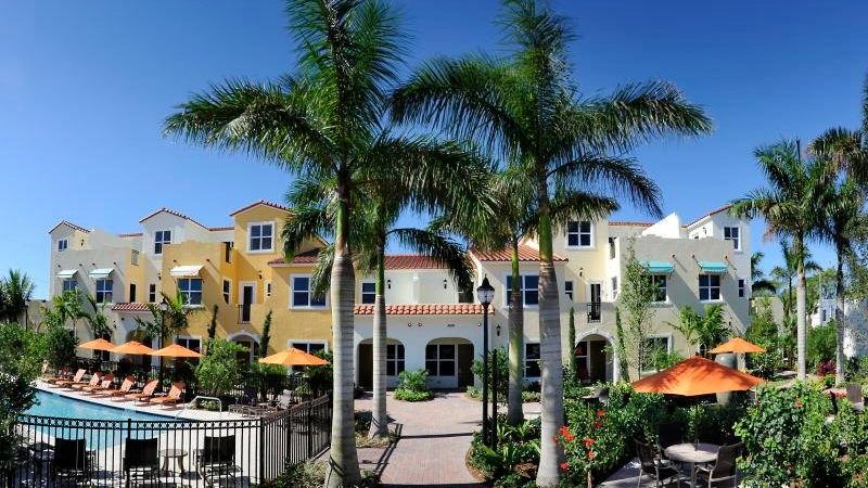 Centra Falls Pembroke Pines
